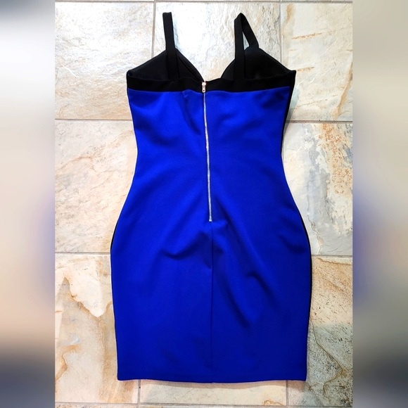 Medium woman's dress - Picture 2 of 4